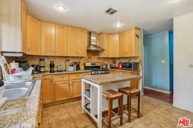 $1,299,000 | 1158 North Kenmore Avenue, Los Angeles, CA 90029