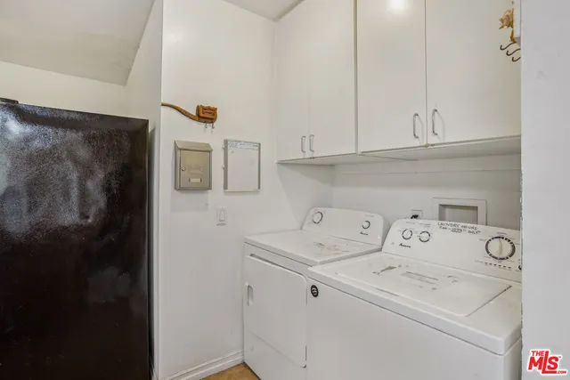 $1,299,000 | 1158 North Kenmore Avenue, Los Angeles, CA 90029