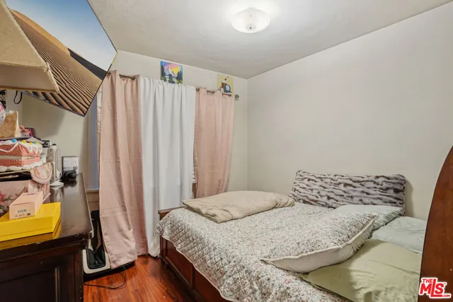 $1,299,000 | 1158 North Kenmore Avenue, Los Angeles, CA 90029