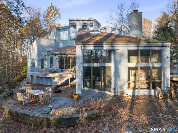 $899,000 | 411 Cherry Brook Road, Canton, CT 06019