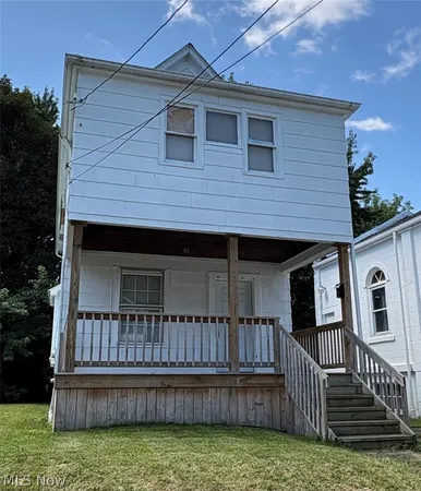 $975 | 141 Fulton Street, Akron, OH 44305