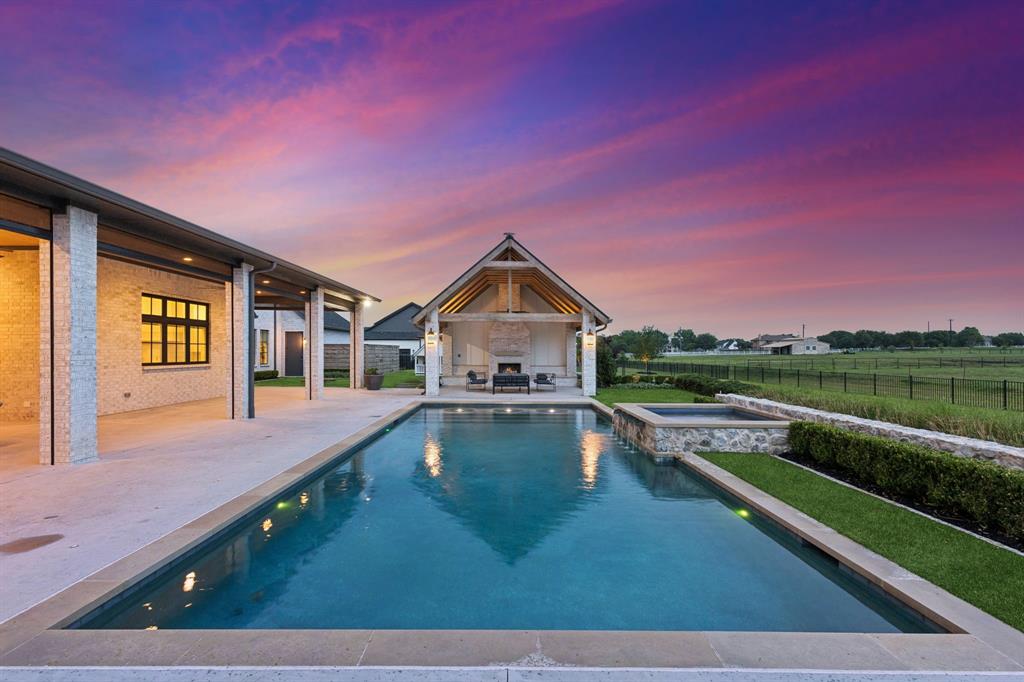 425 Crown Ridge Court Celina, TX 75009 - Photo 4 of 40