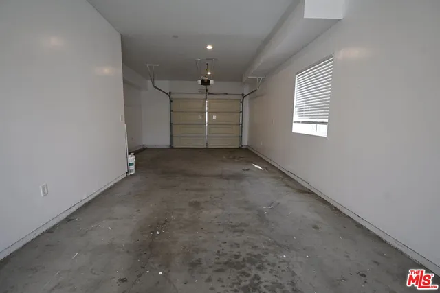 $3,688 | 644 North Manhattan Place, Unit 642, Los Angeles, CA 90004