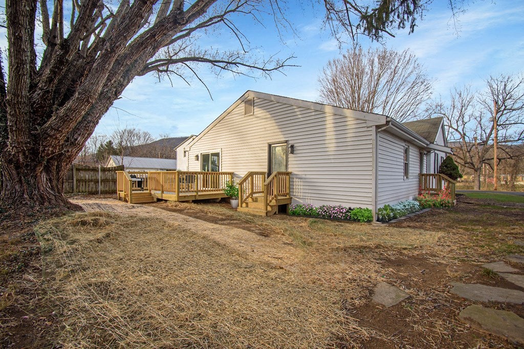 5291 Lafayette Road Elliston, VA 24087 - Photo 9 of 55 Gallery Image 9