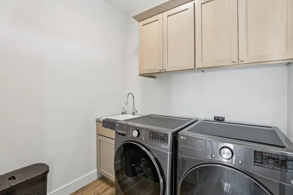 $925,000 | 6682 Morning Dew Lane, Windsor, WI 53590