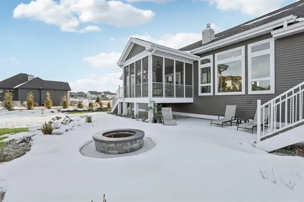 $925,000 | 6682 Morning Dew Lane, Windsor, WI 53590