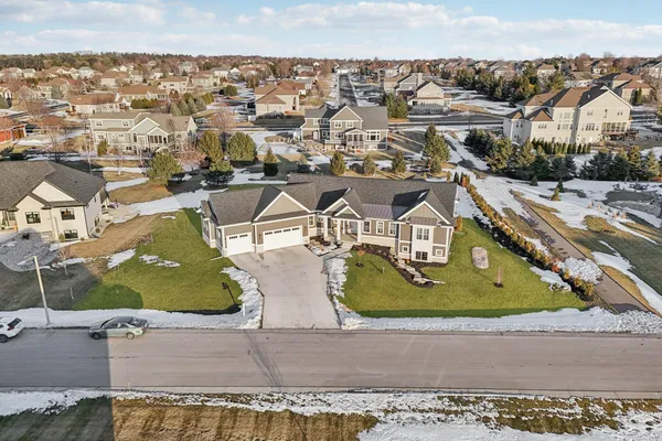 $925,000 | 6682 Morning Dew Lane, Windsor, WI 53590