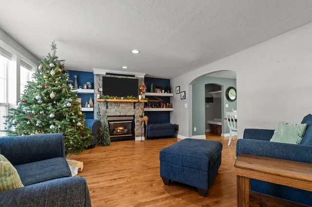 $369,900 | 111 Canal Street, Little Chute, WI 54140