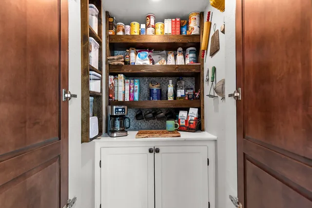 $369,900 | 111 Canal Street, Little Chute, WI 54140