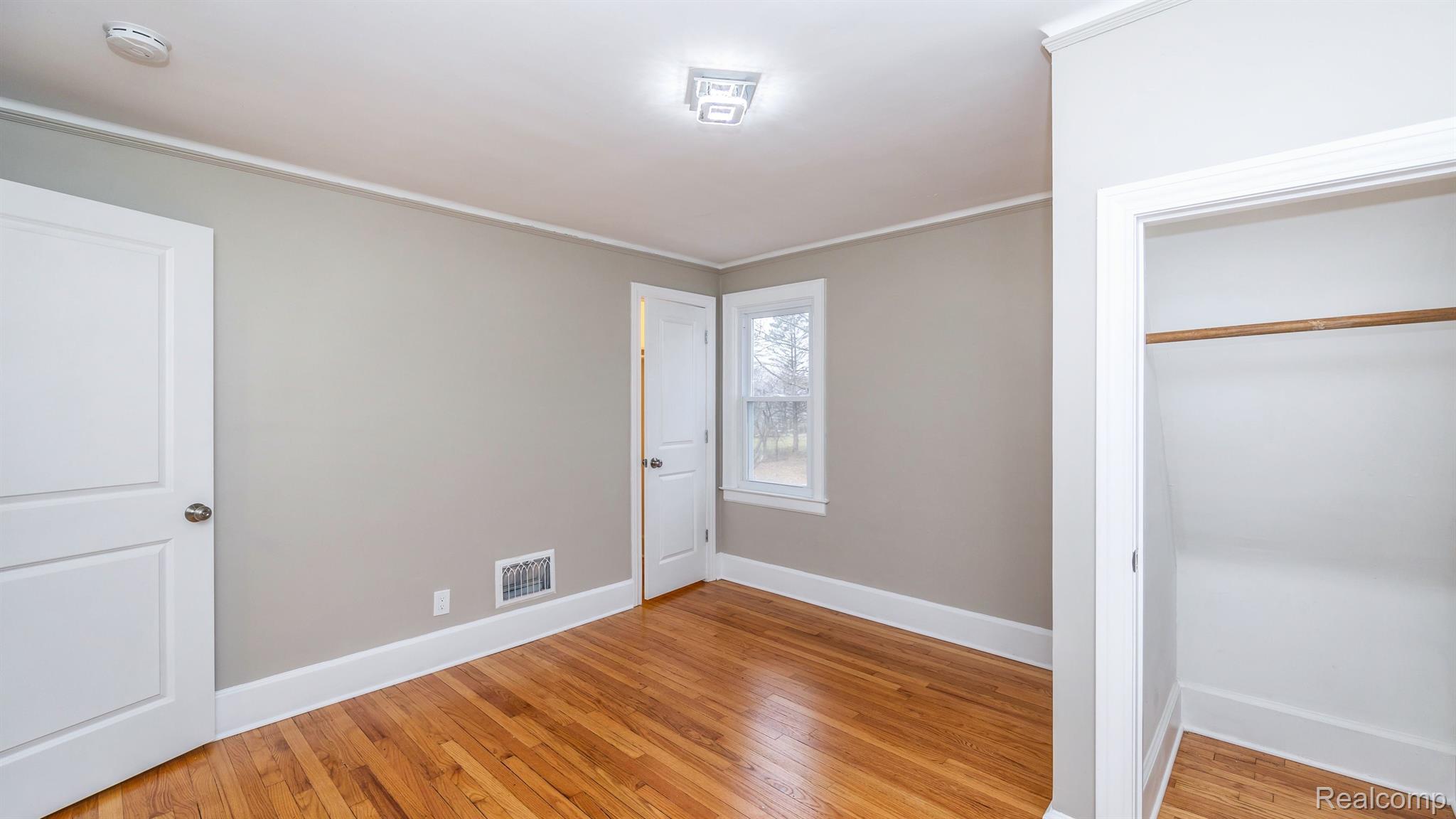 28653 Drake Road Farmington, MI 48331 - Photo 46 of 59 Gallery Image 46