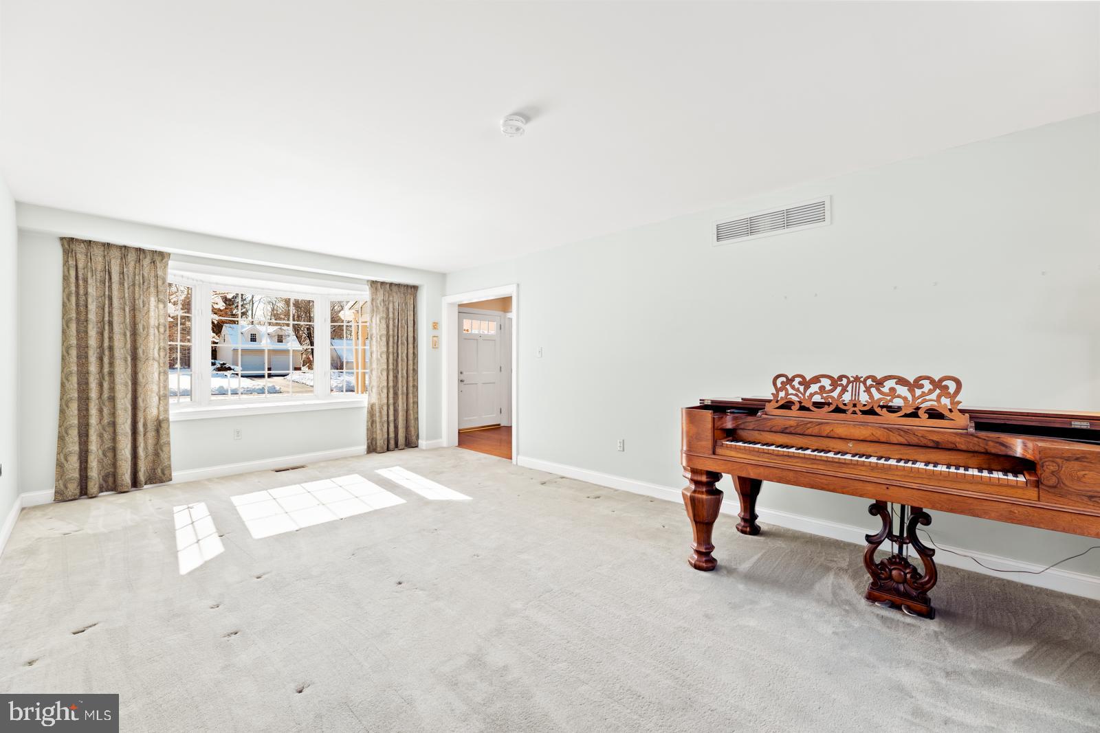 44 Buck Road Warrington, PA 18976 - Photo 6 of 45 Beautiful Bay Window in Living Room