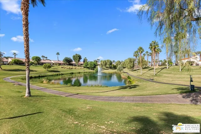 a view of a tennis court