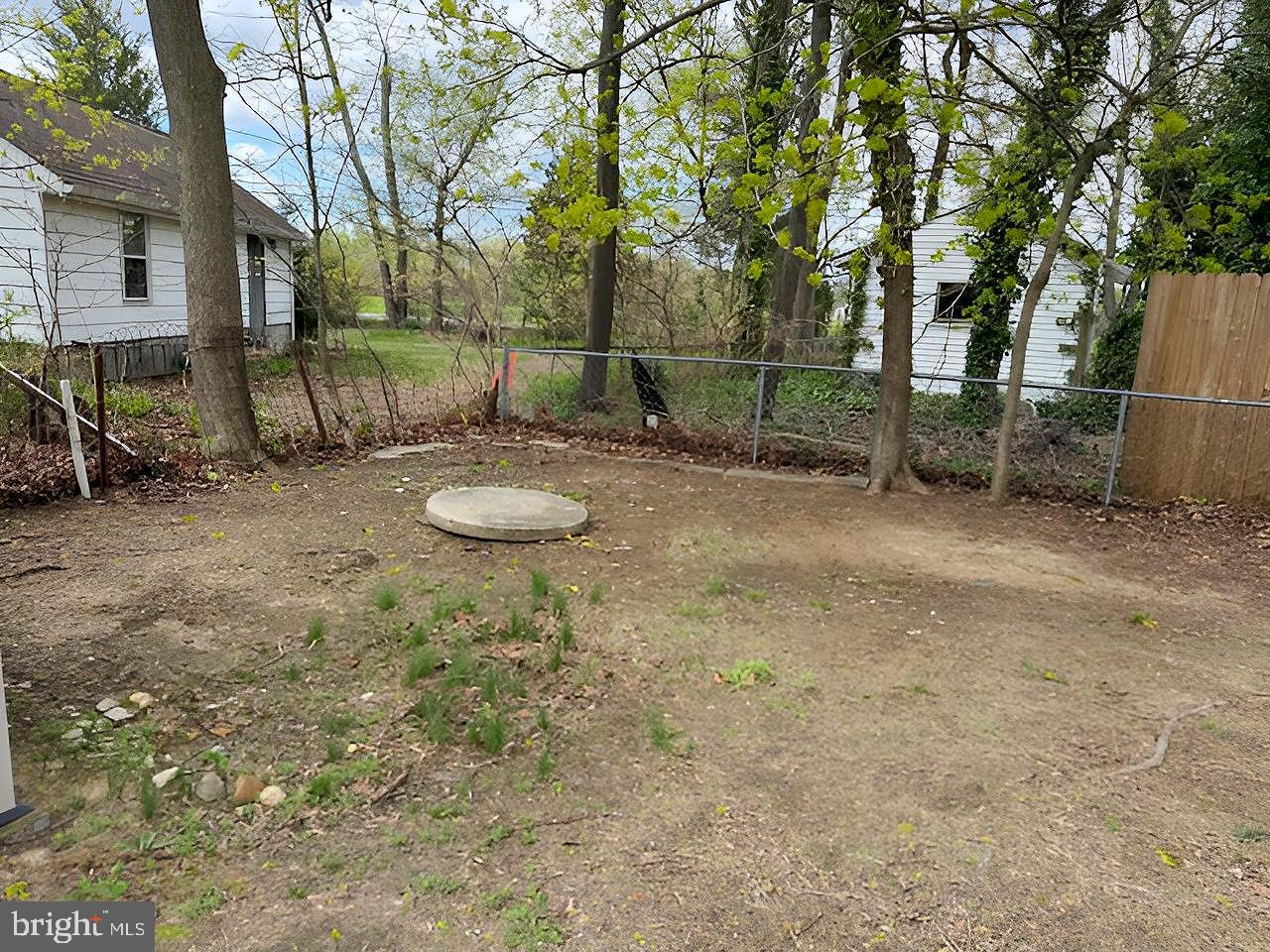 465 Berkley Road Mantua, NJ 08051 - Photo 11 of 12 a backyard of a house with lots of green space