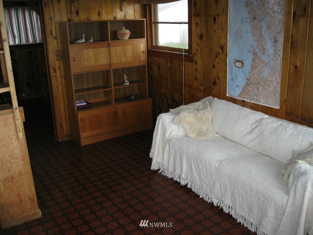 660 Beckett Point Road Port Townsend, WA 98368 - Photo 11 of 16 Gallery Image 11
