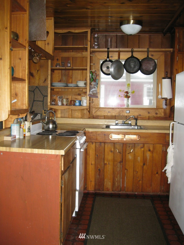 660 Beckett Point Road Port Townsend, WA 98368 - Photo 14 of 16 Gallery Image 14