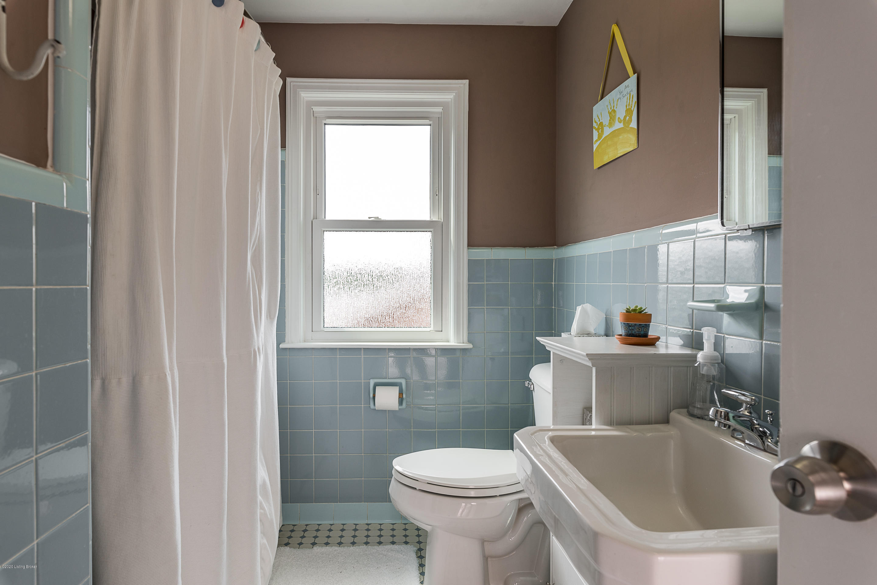 609 Indian Ridge Road Louisville, KY 40207 - Photo 18 of 24 A IR Bathroom 2
