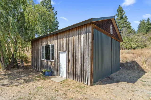 $975,000 | 26 Stray Dog Cyn Road, Inchelium, WA 99138