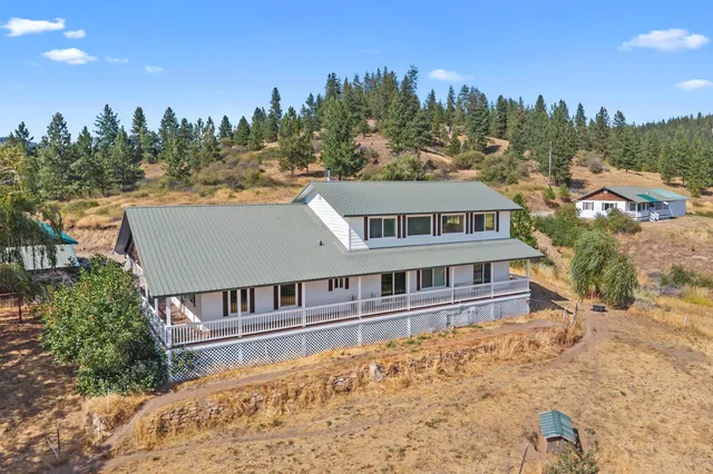 $975,000 | 26 Stray Dog Cyn Road, Inchelium, WA 99138