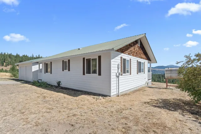 $975,000 | 26 Stray Dog Cyn Road, Inchelium, WA 99138