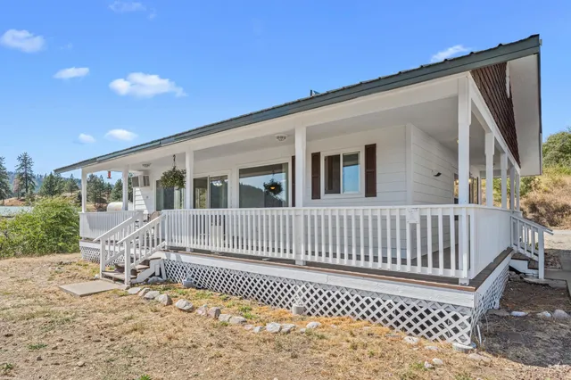 $975,000 | 26 Stray Dog Cyn Road, Inchelium, WA 99138