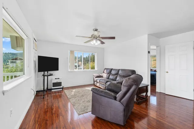 $975,000 | 26 Stray Dog Cyn Road, Inchelium, WA 99138