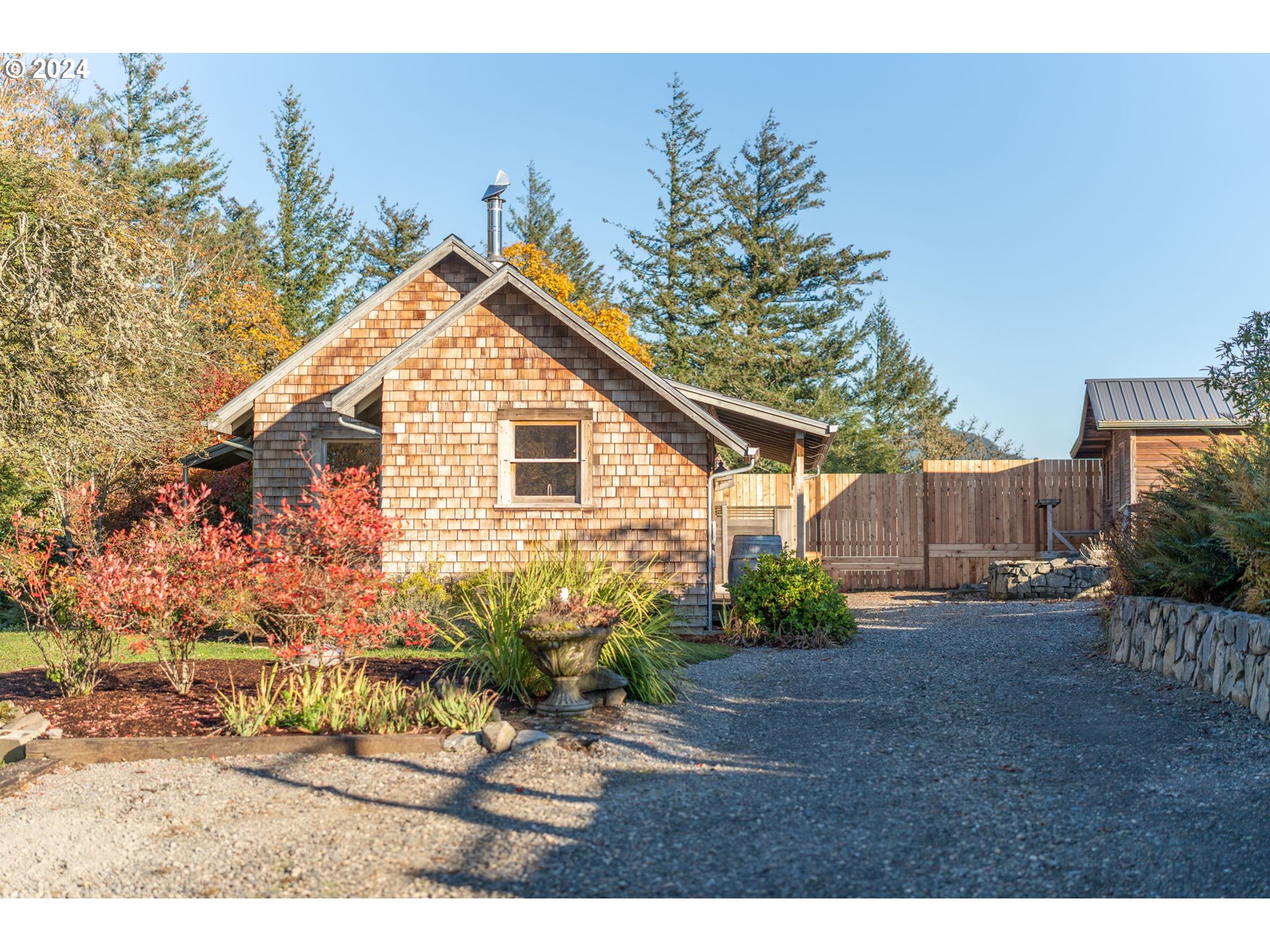 41124 East Larch Mountain Road Corbett, OR 97019 - Photo 1 of 26 Gallery Image 1