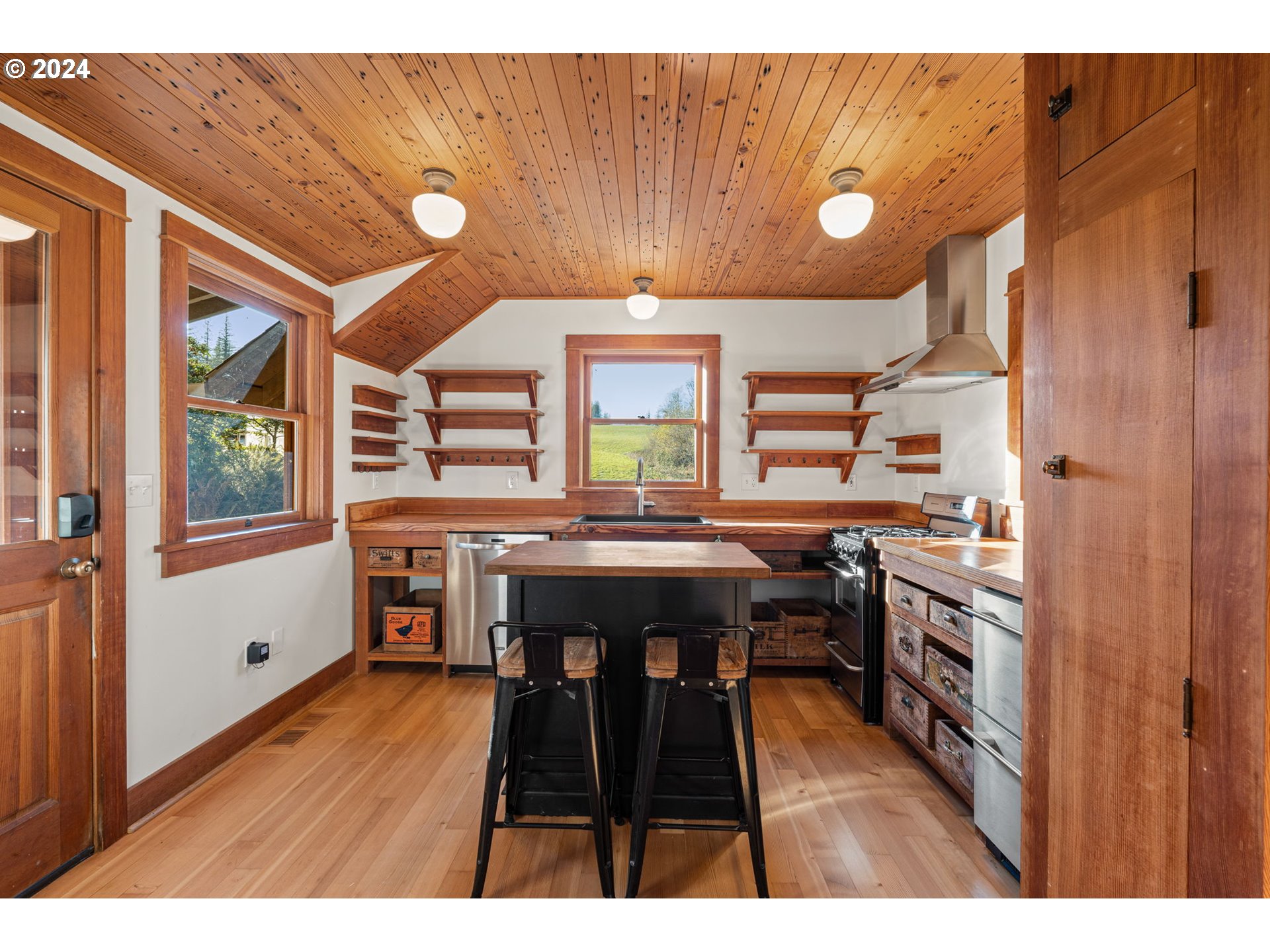 41124 East Larch Mountain Road Corbett, OR 97019 - Photo 13 of 26 Gallery Image 13