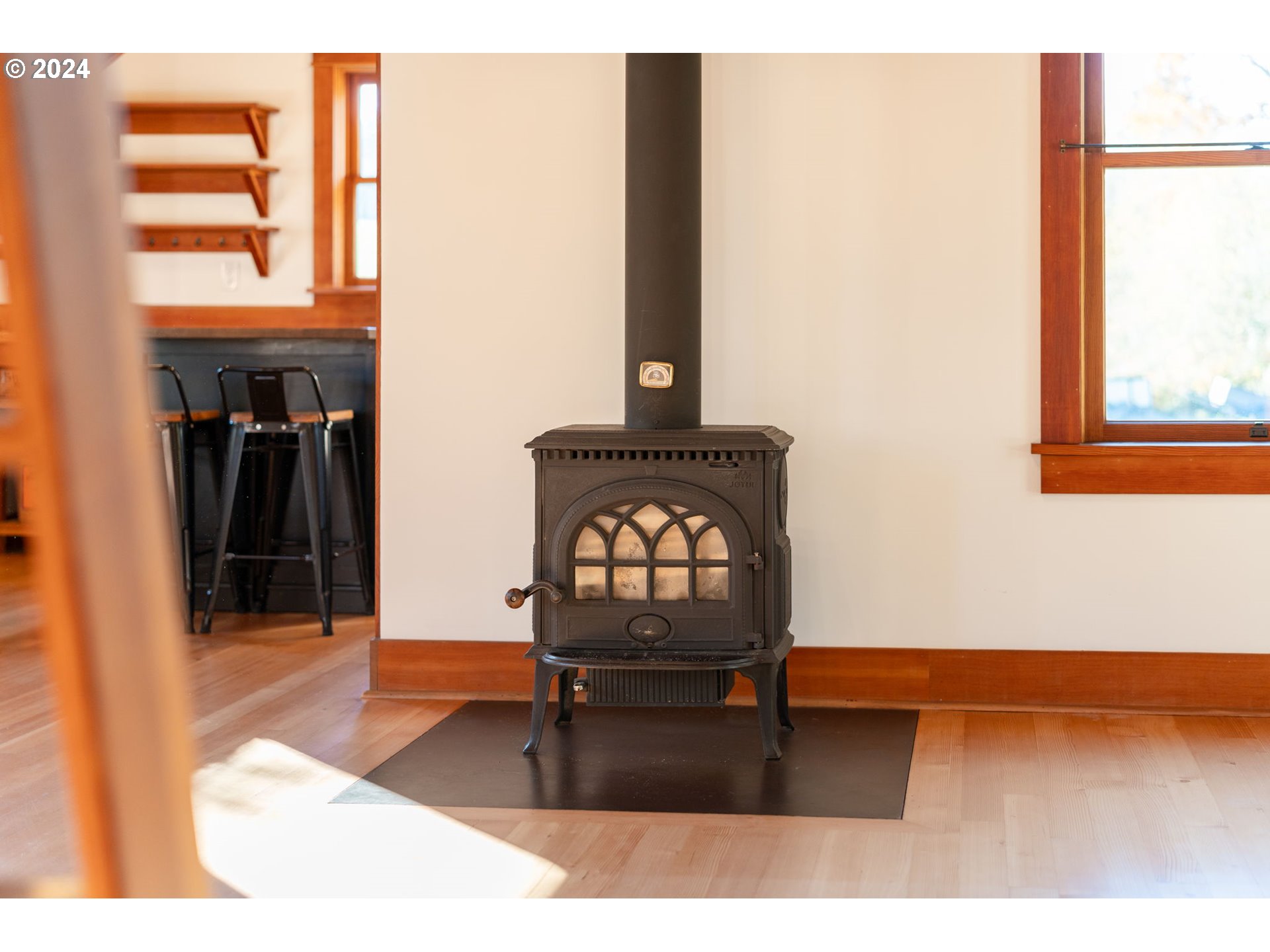41124 East Larch Mountain Road Corbett, OR 97019 - Photo 8 of 26 Gallery Image 8