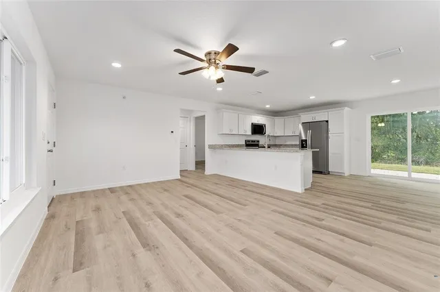 $2,000 | 13119 Northeast 7th Loop, Silver Springs, FL 34488