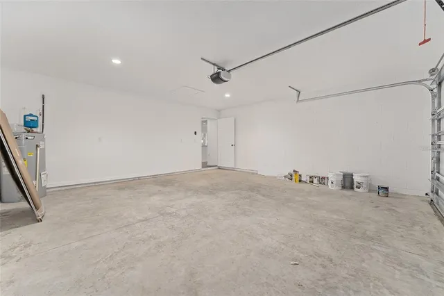 $2,000 | 13119 Northeast 7th Loop, Silver Springs, FL 34488