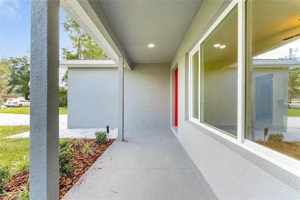 a view of an entryway of the house