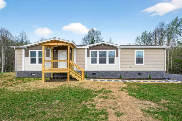 $299,900 | 297 Martin Ridge Lane, Gainesboro, TN 38562