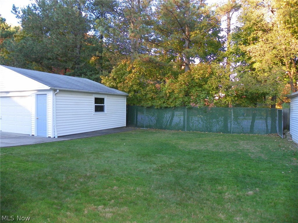 10990 Stoneham Road Cleveland, OH 44130 - Photo 24 of 26