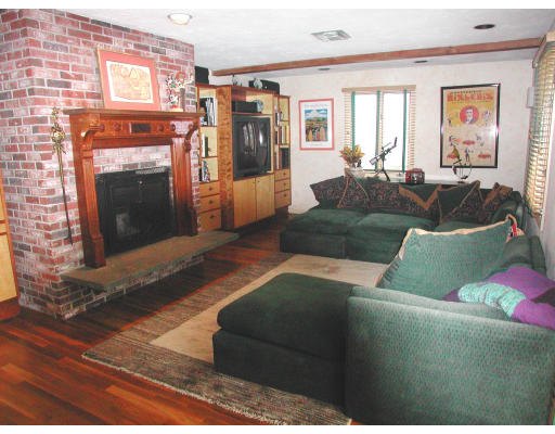 150 Countryside Road Newton, MA 02459 - Photo 6 of 14