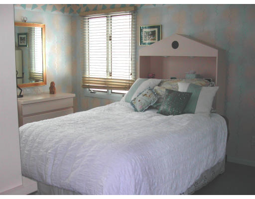 150 Countryside Road Newton, MA 02459 - Photo 10 of 14