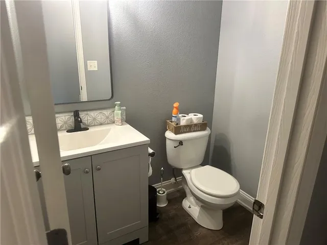 $214,999 | 5712 Northwest Plantation Lane, Lee's Summit, MO 64064