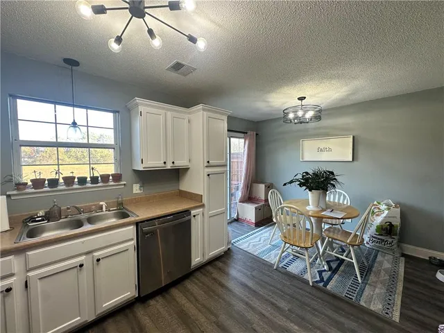 $214,999 | 5712 Northwest Plantation Lane, Lee's Summit, MO 64064