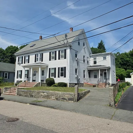 $2,500 | 17 Albertina Street, Unit 1R, Quincy, MA 02169