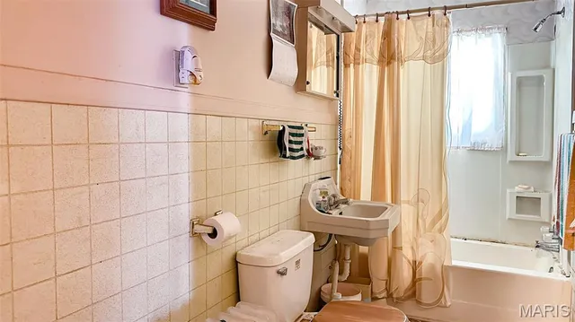 $578,400 | 38925 Stonepiler Avenue, Edwards, MO 65326