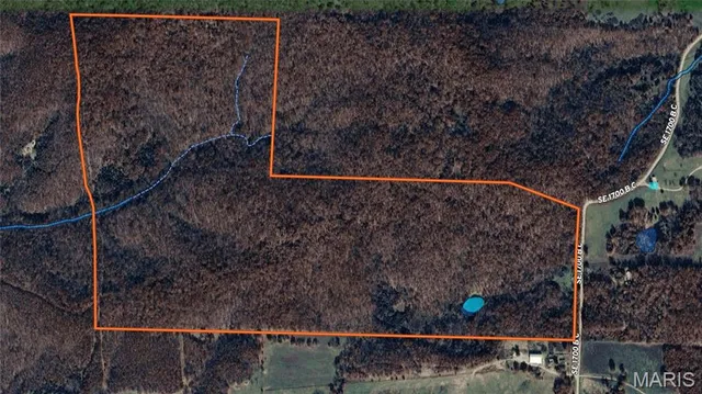 $578,400 | 38925 Stonepiler Avenue, Edwards, MO 65326