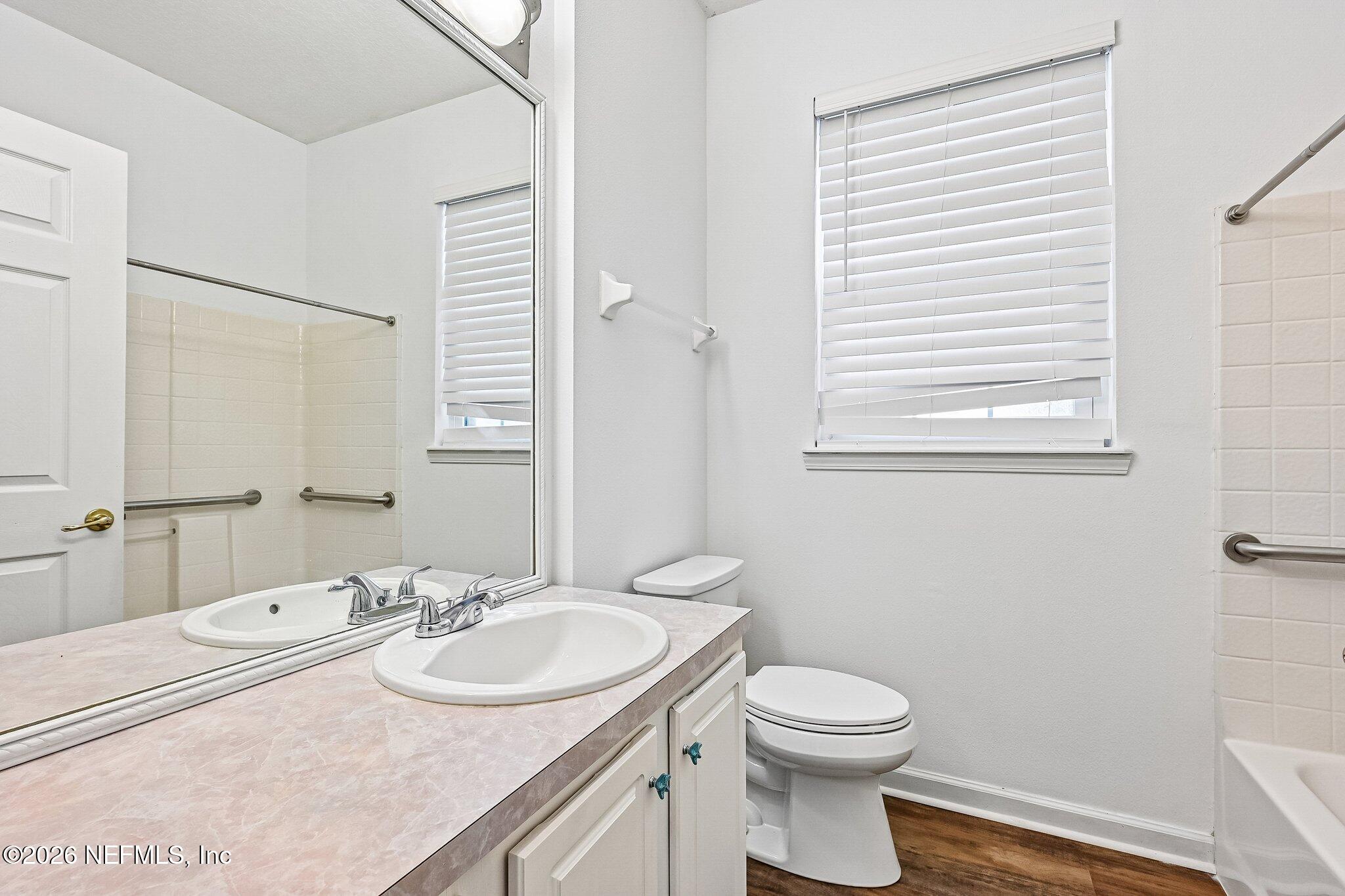 10550 Baymeadows Road, Unit 303 Jacksonville, FL 32256 - Photo 19 of 41 Guest Bathroom