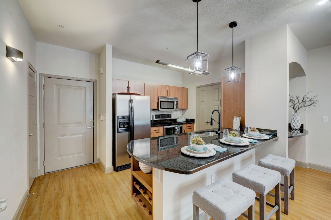 2401 South Gessner Road, Unit A Houston, TX 77063 - Photo 13 of 18