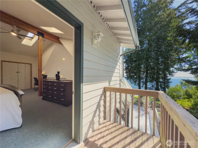 $1,095,000 | 1-X Beach Way, Hat Island, WA 98201