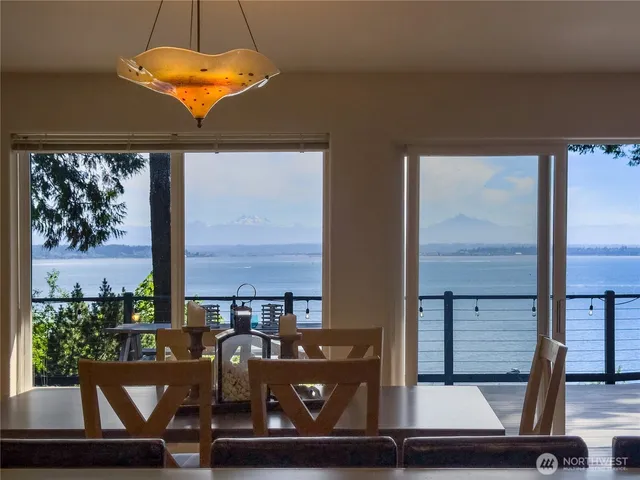 $1,095,000 | 1-X Beach Way, Hat Island, WA 98201