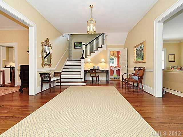 1737 Queens Road Charlotte, NC 28207 - Photo 2 of 16 Gallery Image 2