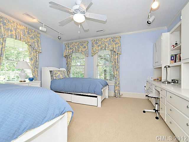 1737 Queens Road Charlotte, NC 28207 - Photo 11 of 16 Gallery Image 11