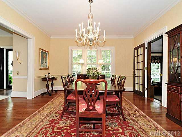 1737 Queens Road Charlotte, NC 28207 - Photo 4 of 16 Gallery Image 4