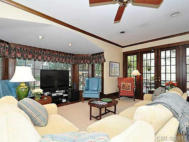 1737 Queens Road Charlotte, NC 28207 - Photo 7 of 16 Gallery Image 7
