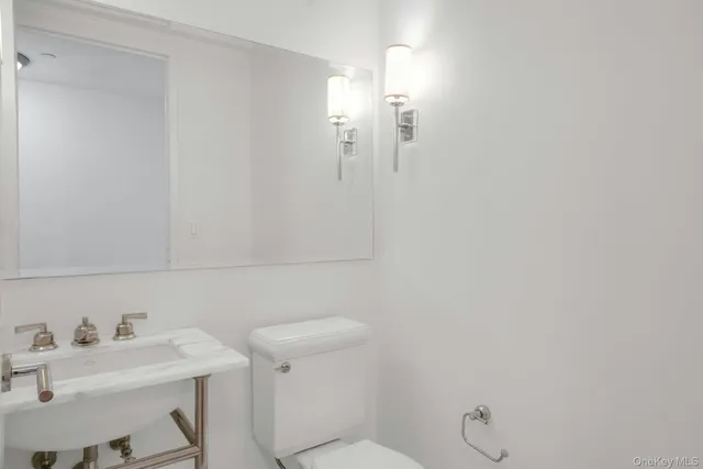 $799,000 | 10 City Place, Unit 19C, White Plains, NY 10601