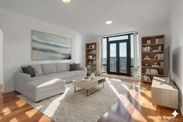 $799,000 | 10 City Place, Unit 19C, White Plains, NY 10601